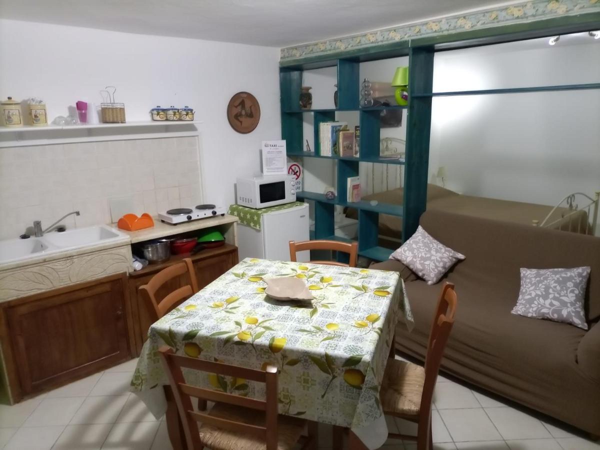Da Salvo E Mary Hotel Трапани Екстериор снимка